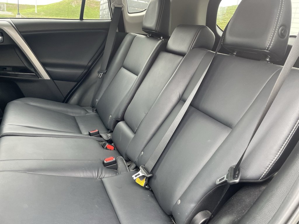 2017 Toyota RAV4 Limited | MOONROOF | NAV | LEATHER | CAM in Saint John, New Brunswick - 38 - w1024h768px