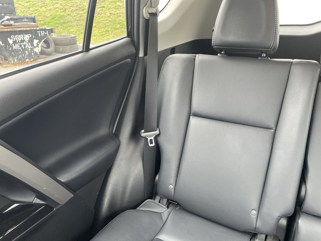 2017 Toyota RAV4 Limited | MOONROOF | NAV | LEATHER | CAM in Saint John, New Brunswick - 14 - w1024h768px