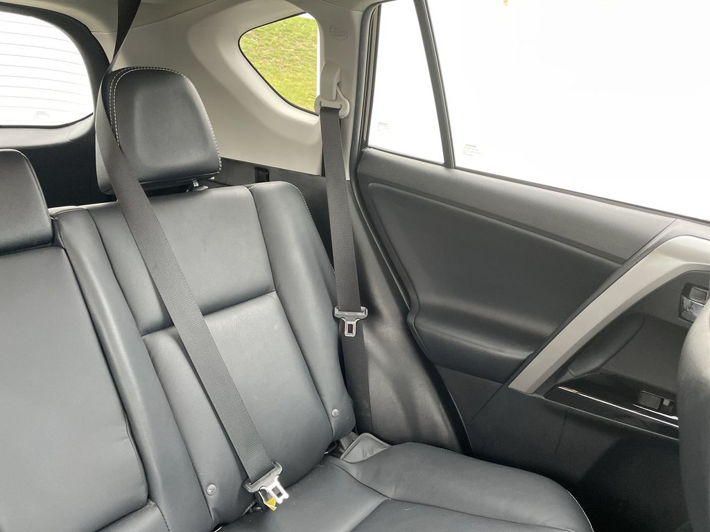 2017 Toyota RAV4 Limited | MOONROOF | NAV | LEATHER | CAM in Saint John, New Brunswick - 12 - w1024h768px
