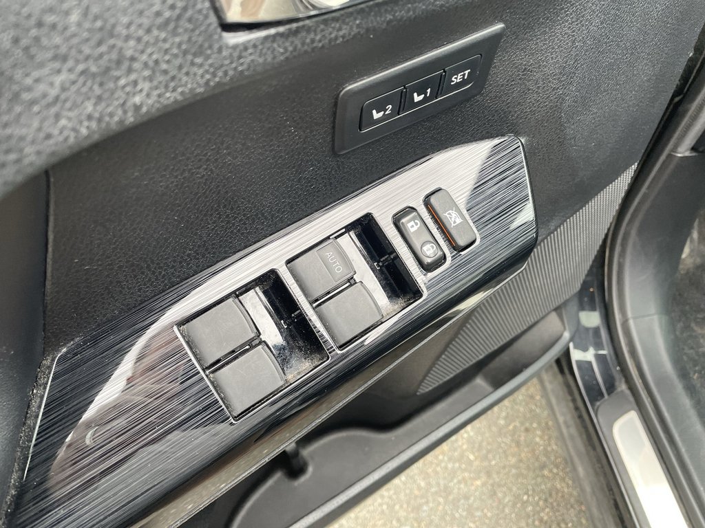 2017 Toyota RAV4 Limited | MOONROOF | NAV | LEATHER | CAM in Saint John, New Brunswick - 21 - w1024h768px