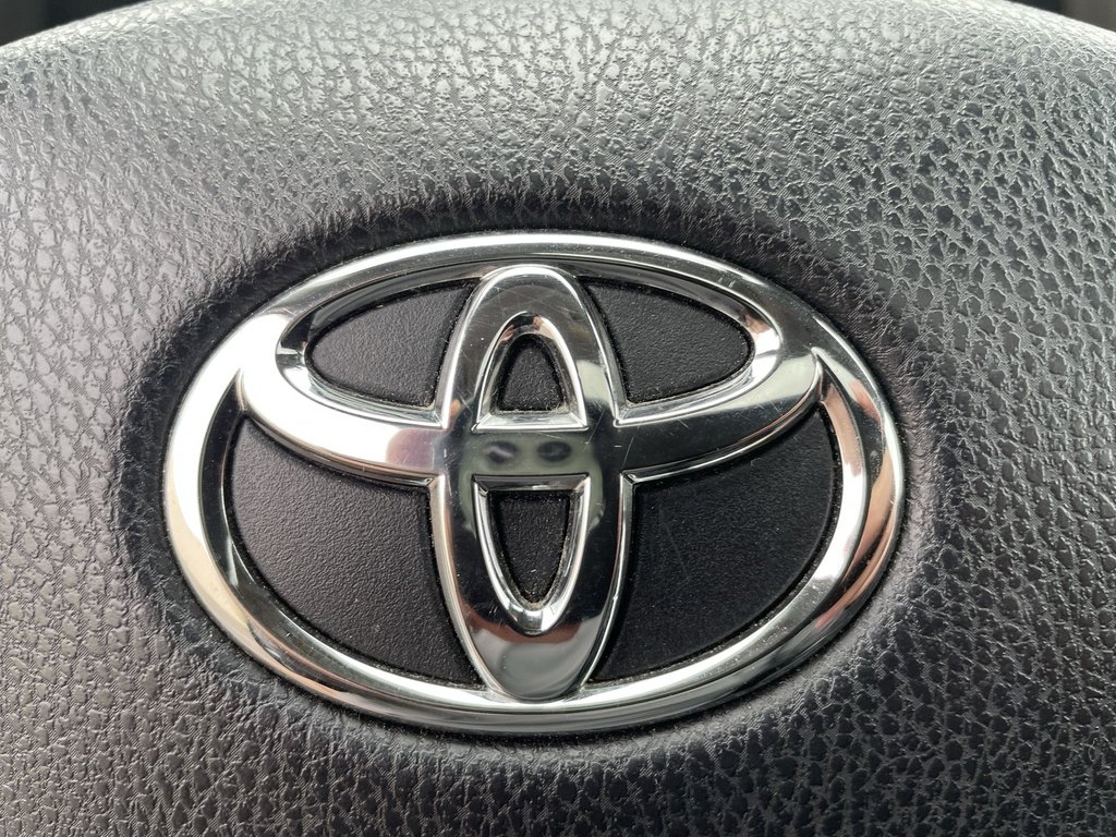 2017 Toyota RAV4 Limited | MOONROOF | NAV | LEATHER | CAM in Saint John, New Brunswick - 25 - w1024h768px