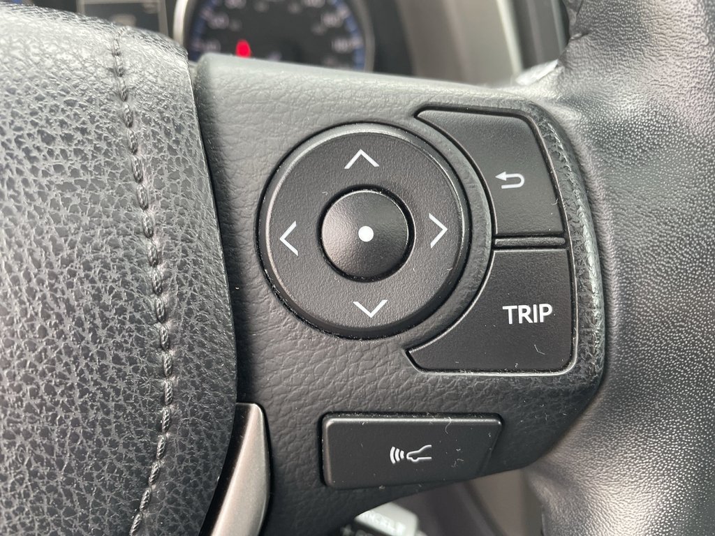 2017 Toyota RAV4 Limited | MOONROOF | NAV | LEATHER | CAM in Saint John, New Brunswick - 27 - w1024h768px