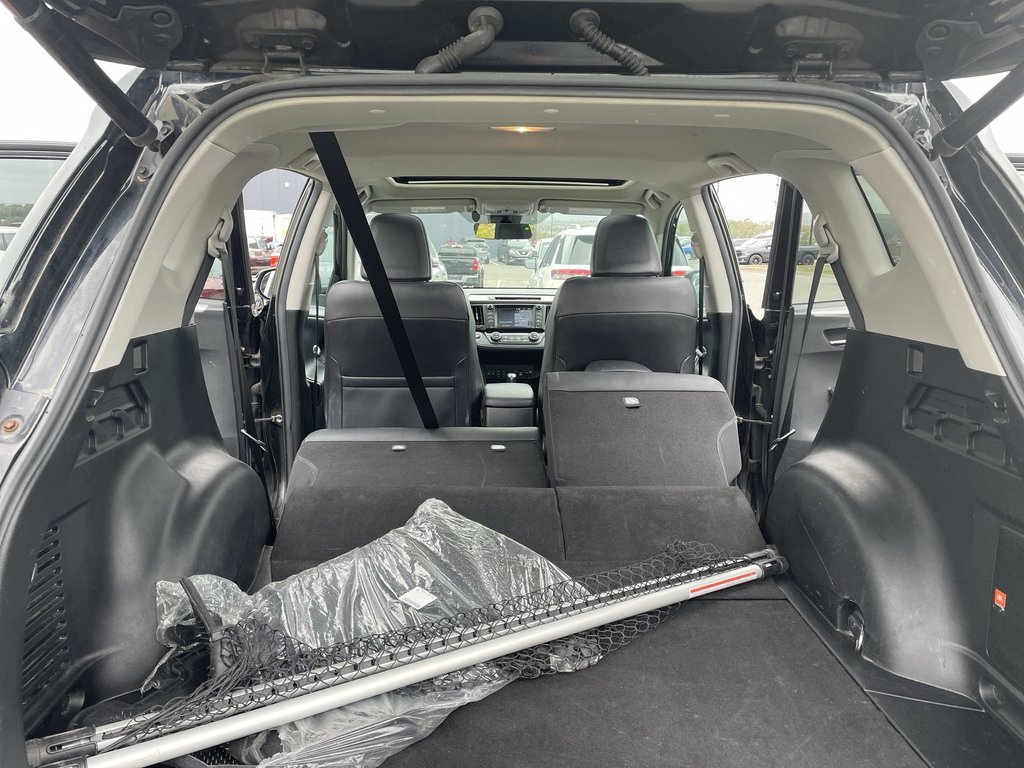 2017 Toyota RAV4 Limited | MOONROOF | NAV | LEATHER | CAM in Saint John, New Brunswick - 43 - w1024h768px