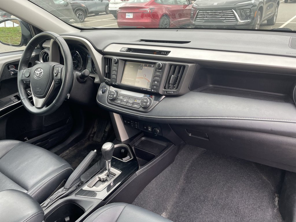 2017 Toyota RAV4 Limited | MOONROOF | NAV | LEATHER | CAM in Saint John, New Brunswick - 10 - w1024h768px