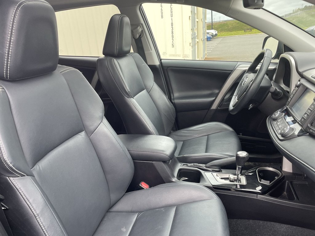 2017 Toyota RAV4 Limited | MOONROOF | NAV | LEATHER | CAM in Saint John, New Brunswick - 48 - w1024h768px