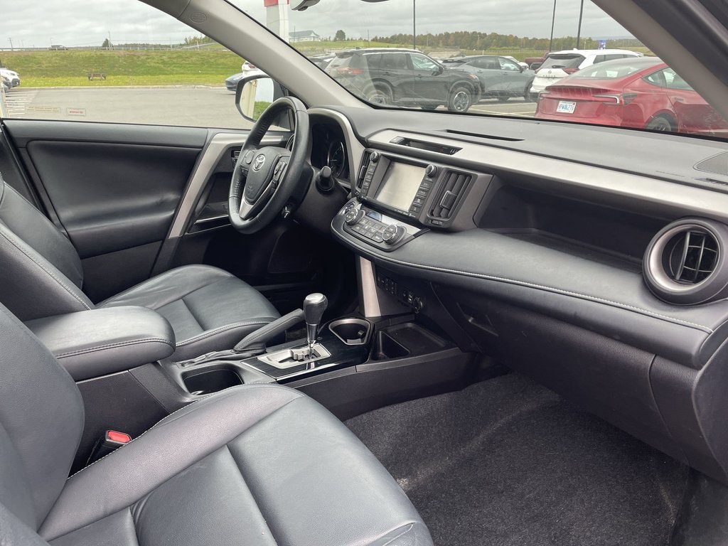 2017 Toyota RAV4 Limited | MOONROOF | NAV | LEATHER | CAM in Saint John, New Brunswick - 50 - w1024h768px