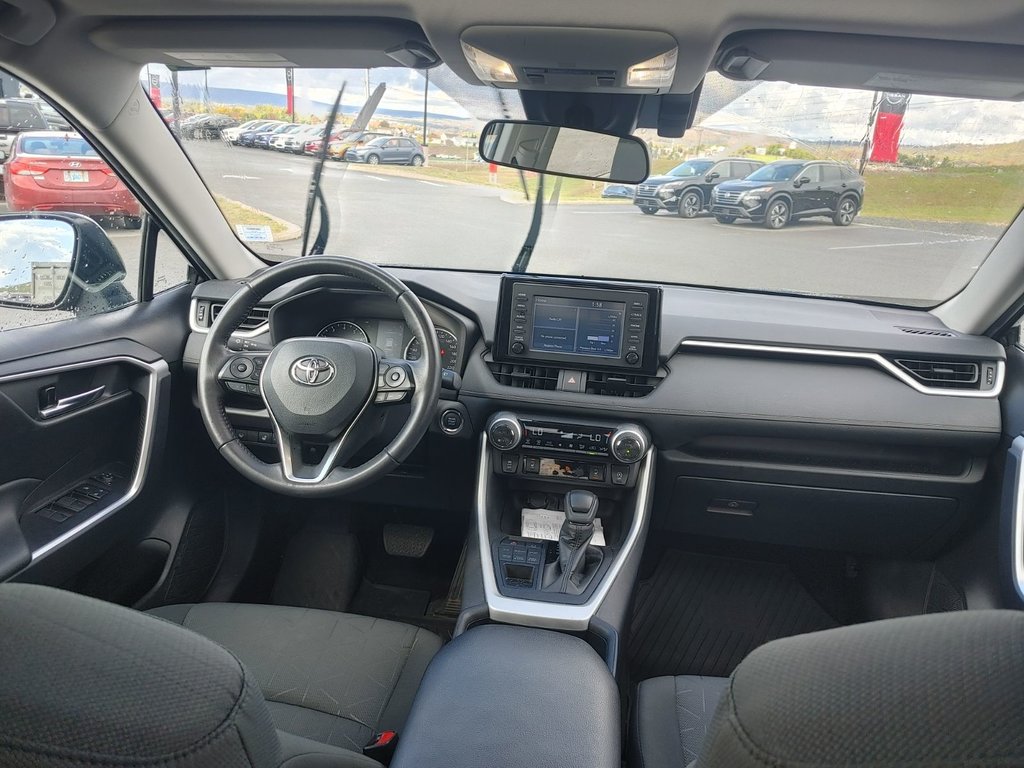 2022  RAV4 XLE | Cam | USB | HtdSeats | Warranty to 2027 in Saint John, New Brunswick - 33 - w1024h768px