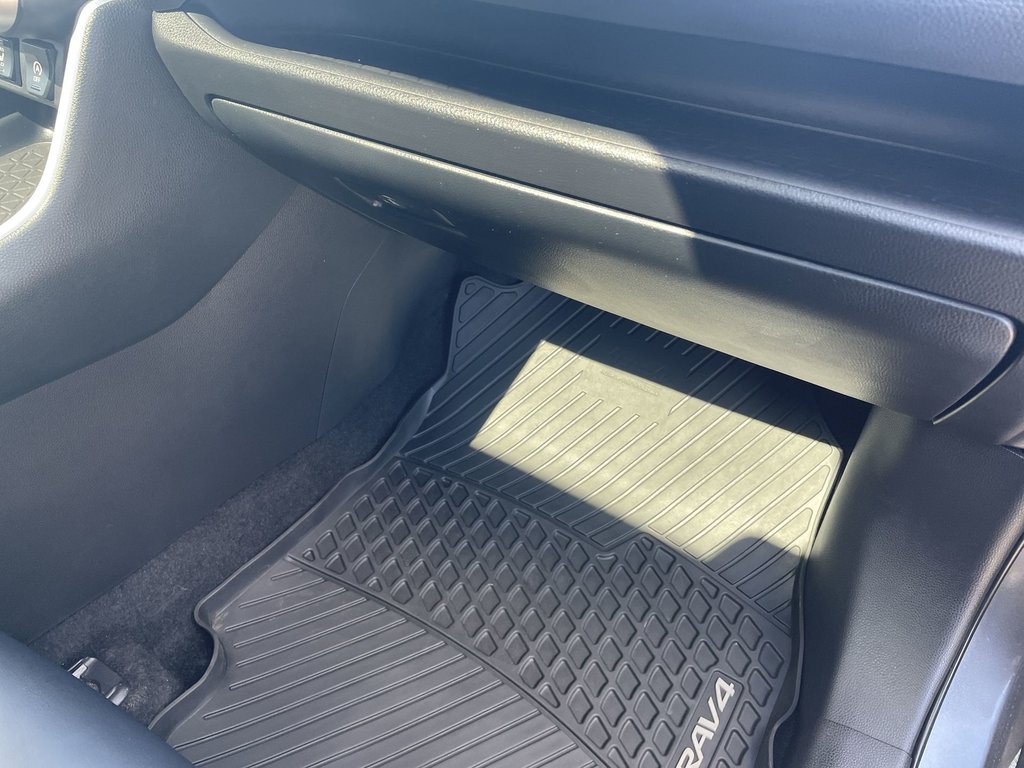 2022 Toyota RAV4 XLE | Keyless | Backup Cam | USB | Warranty to2027 in Saint John, New Brunswick - 50 - w1024h768px