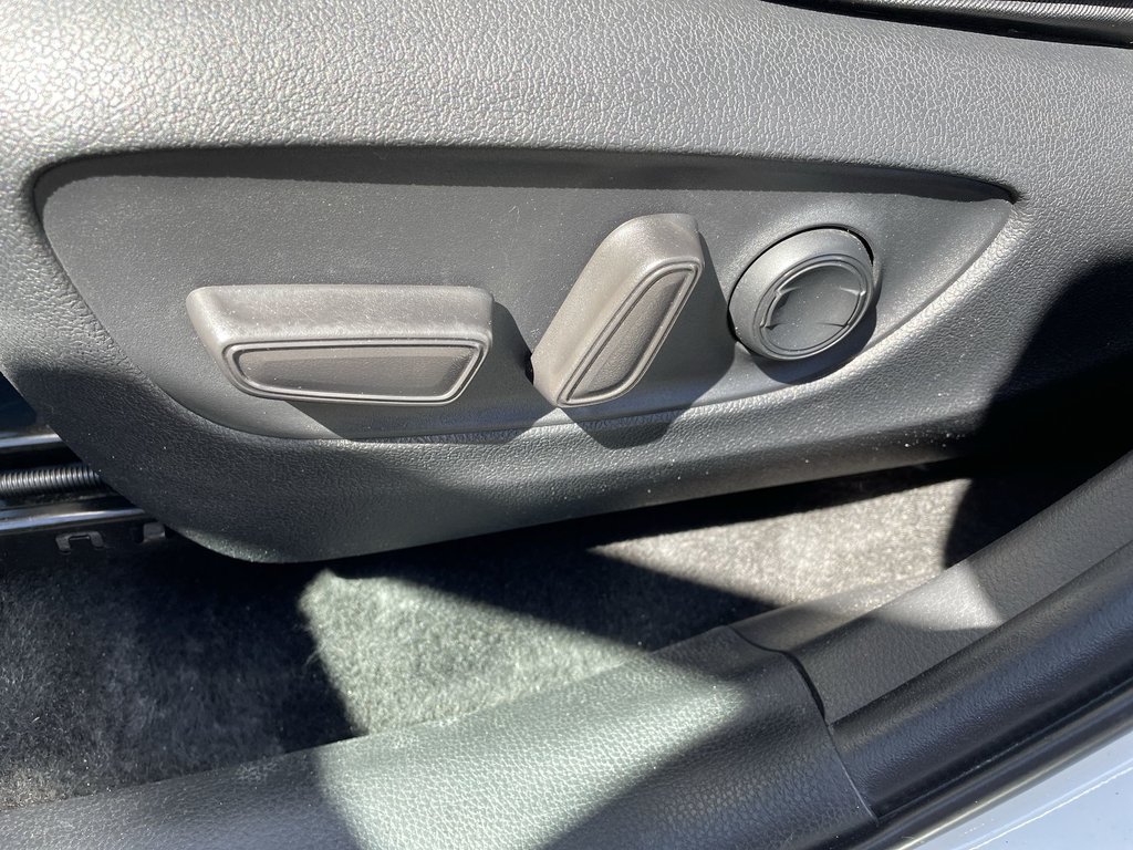 2023 Toyota RAV4 XLE | Cam | Htd Seats | USB | Warranty to 2028 in Saint John, New Brunswick - 20 - w1024h768px