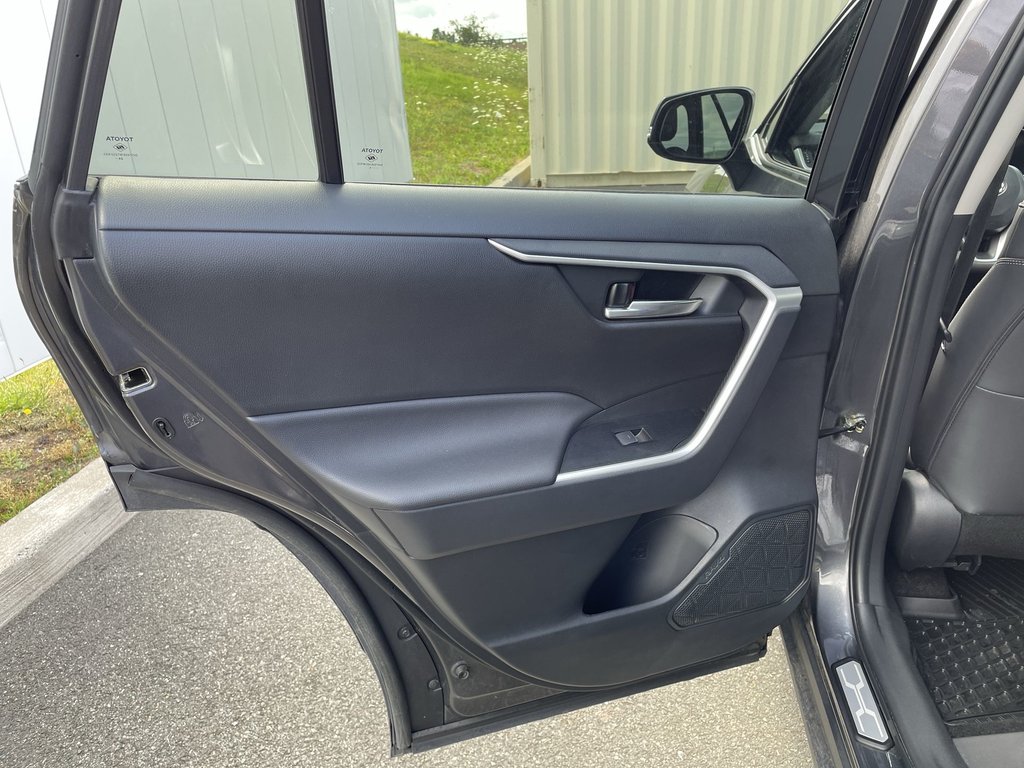 2025 Toyota RAV4 XLE | Sunroof | Htd Seats | USB | Warranty to 2029 in Saint John, New Brunswick - 41 - w1024h768px