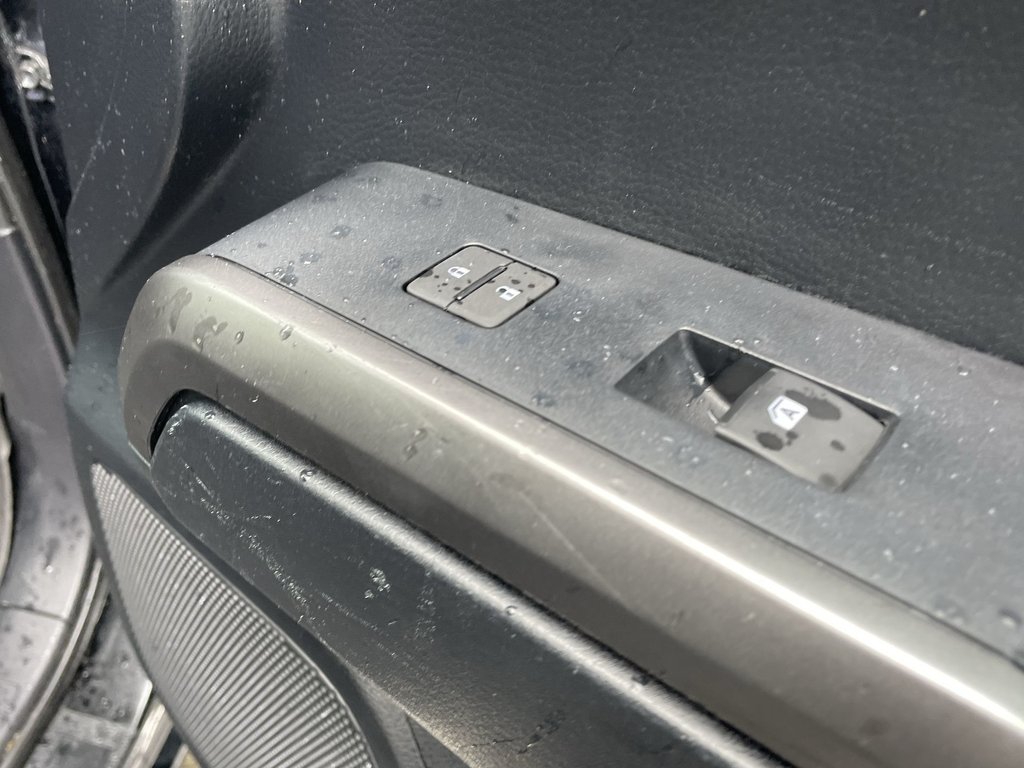 2016 Toyota TACOMA TRD OFF ROAD | Keyless | Fog Lamps | USB in Saint John, New Brunswick - 52 - w1024h768px