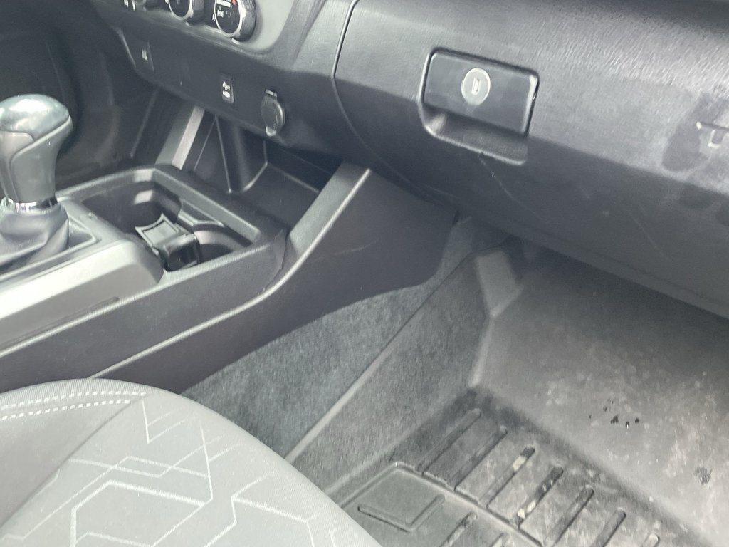 2016 Toyota TACOMA TRD OFF ROAD | Keyless | Fog Lamps | USB in Saint John, New Brunswick - 50 - w1024h768px