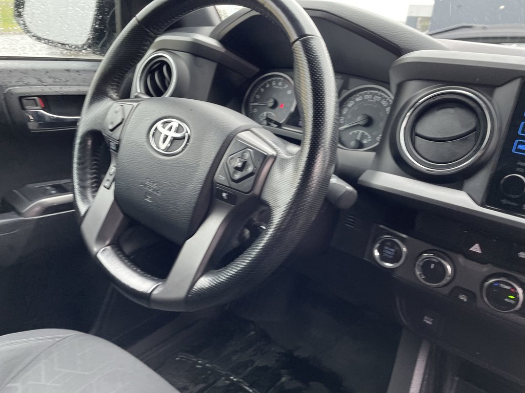 2016 Toyota TACOMA TRD OFF ROAD | Keyless | Fog Lamps | USB in Saint John, New Brunswick - 10 - w1024h768px