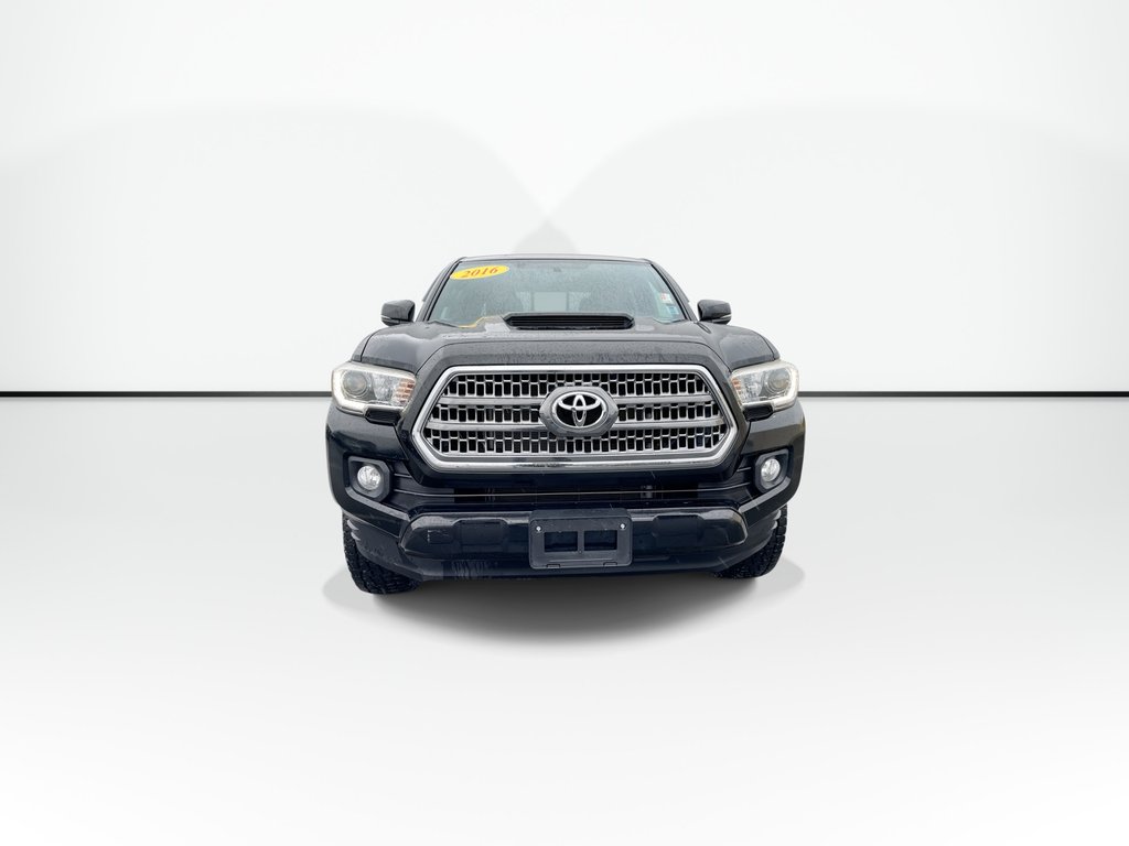2016 Toyota TACOMA TRD OFF ROAD | Keyless | Fog Lamps | USB in Saint John, New Brunswick - 6 - w1024h768px