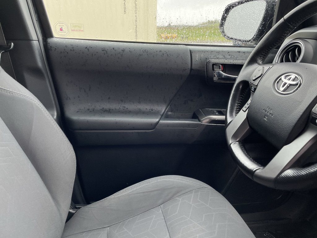 2016 Toyota TACOMA TRD OFF ROAD | Keyless | Fog Lamps | USB in Saint John, New Brunswick - 15 - w1024h768px