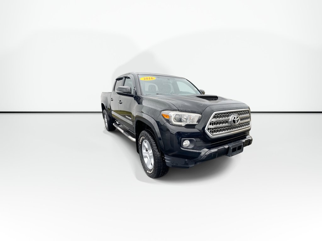 2016 Toyota TACOMA TRD OFF ROAD | Keyless | Fog Lamps | USB in Saint John, New Brunswick - 5 - w1024h768px