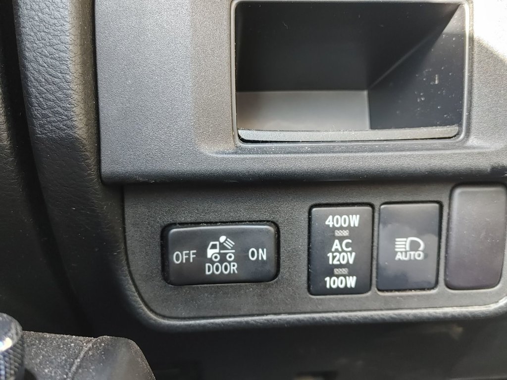 2018  Tacoma SR5 | Cam | USB | Bluetooth | Keyless | Cruise in Saint John, New Brunswick - 26 - w1024h768px