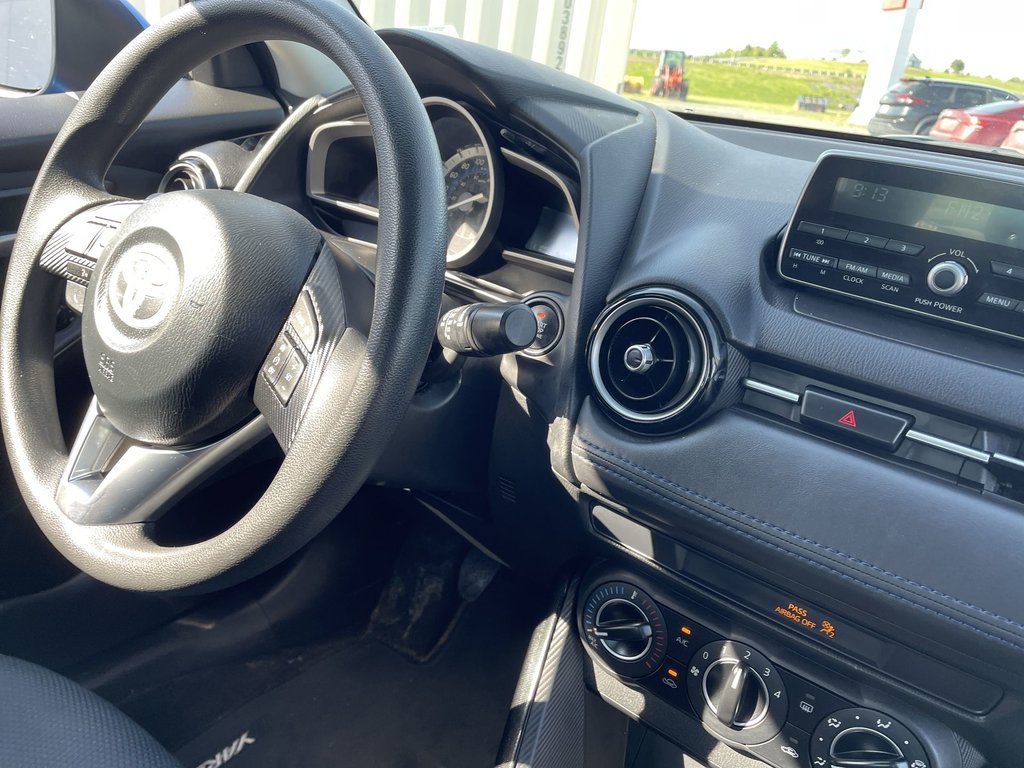 2016 Toyota YARIS BASE | Keyless | USB | Power Windows in Saint John, New Brunswick - 10 - w1024h768px