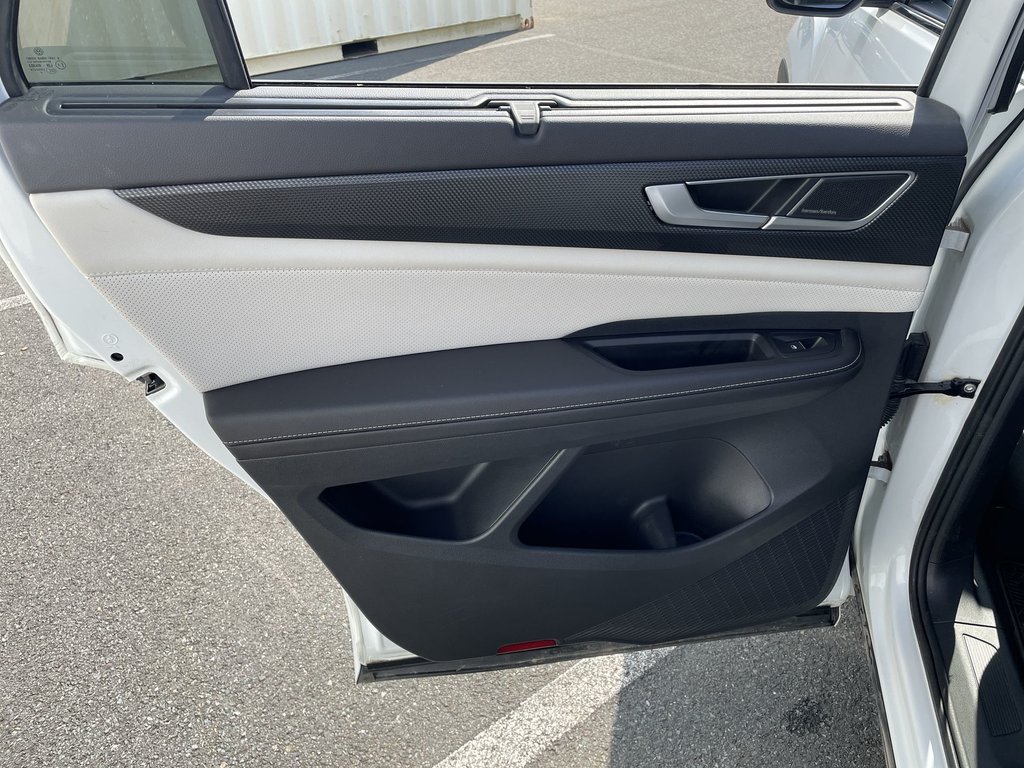 2024 Volkswagen Atlas Cross Sport SEL Premium R-Line|Htd\Cool Lthr|360 Cam|Sunroof in Saint John, New Brunswick - 41 - w1024h768px