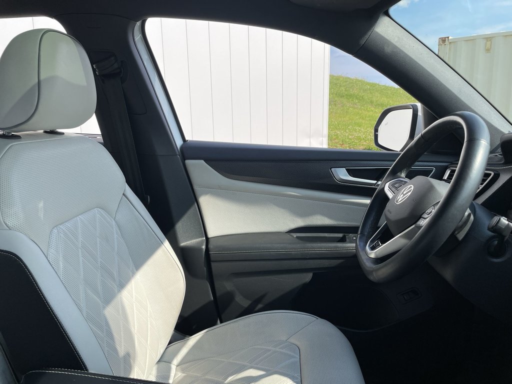 2024 Volkswagen Atlas Cross Sport SEL Premium R-Line|Htd\Cool Lthr|360 Cam|Sunroof in Saint John, New Brunswick - 15 - w1024h768px
