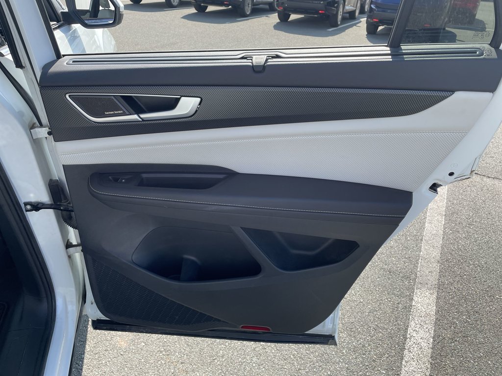 2024 Volkswagen Atlas Cross Sport SEL Premium R-Line|Htd\Cool Lthr|360 Cam|Sunroof in Saint John, New Brunswick - 47 - w1024h768px