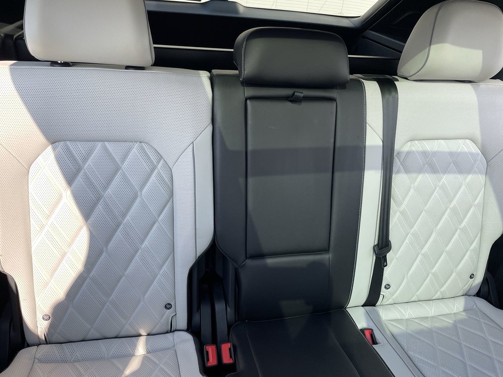 2024 Volkswagen Atlas Cross Sport SEL Premium R-Line|Htd\Cool Lthr|360 Cam|Sunroof in Saint John, New Brunswick - 13 - w1024h768px