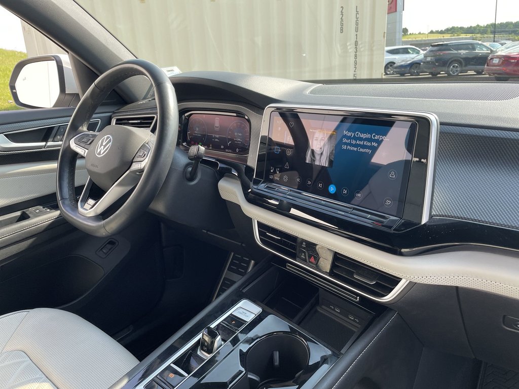 2024 Volkswagen Atlas Cross Sport SEL Premium R-Line|Htd\Cool Lthr|360 Cam|Sunroof in Saint John, New Brunswick - 10 - w1024h768px
