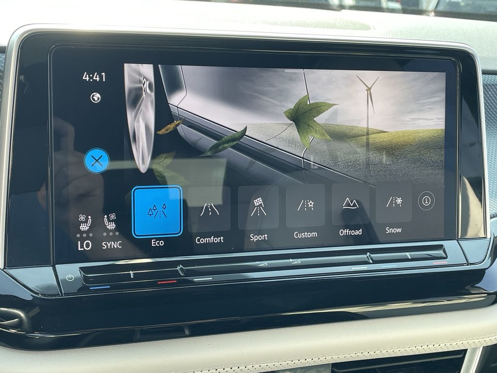 2024 Volkswagen Atlas Cross Sport SEL Premium R-Line|Htd\Cool Lthr|360 Cam|Sunroof in Saint John, New Brunswick - 28 - w1024h768px