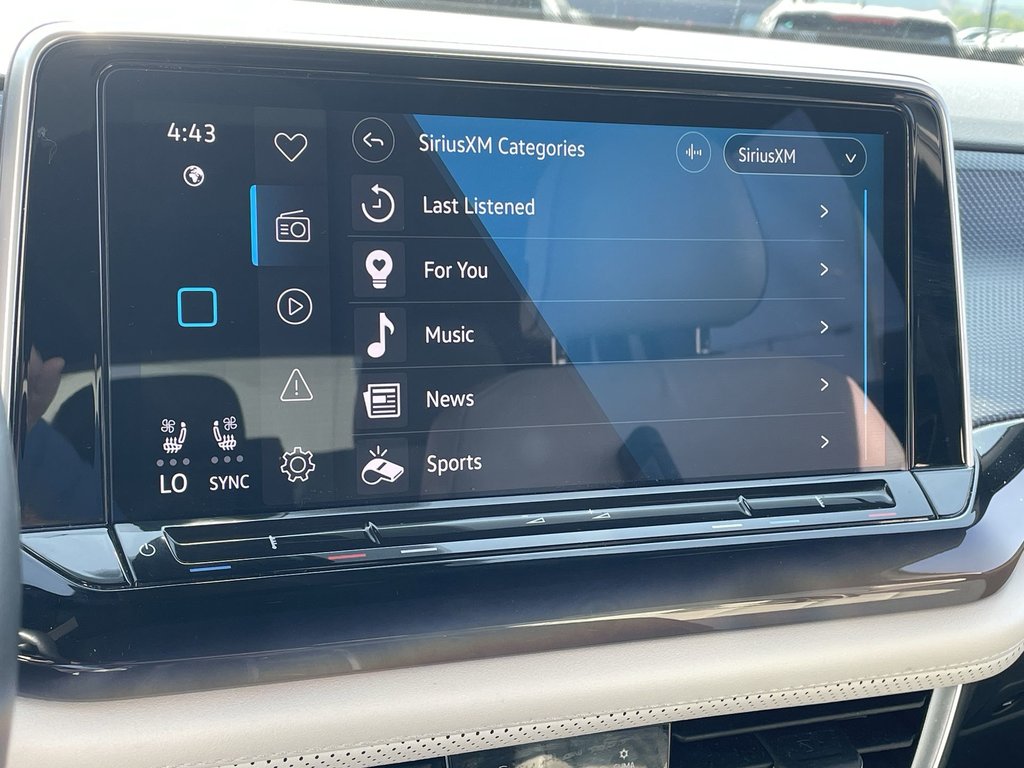 2024 Volkswagen Atlas Cross Sport SEL Premium R-Line|Htd\Cool Lthr|360 Cam|Sunroof in Saint John, New Brunswick - 31 - w1024h768px