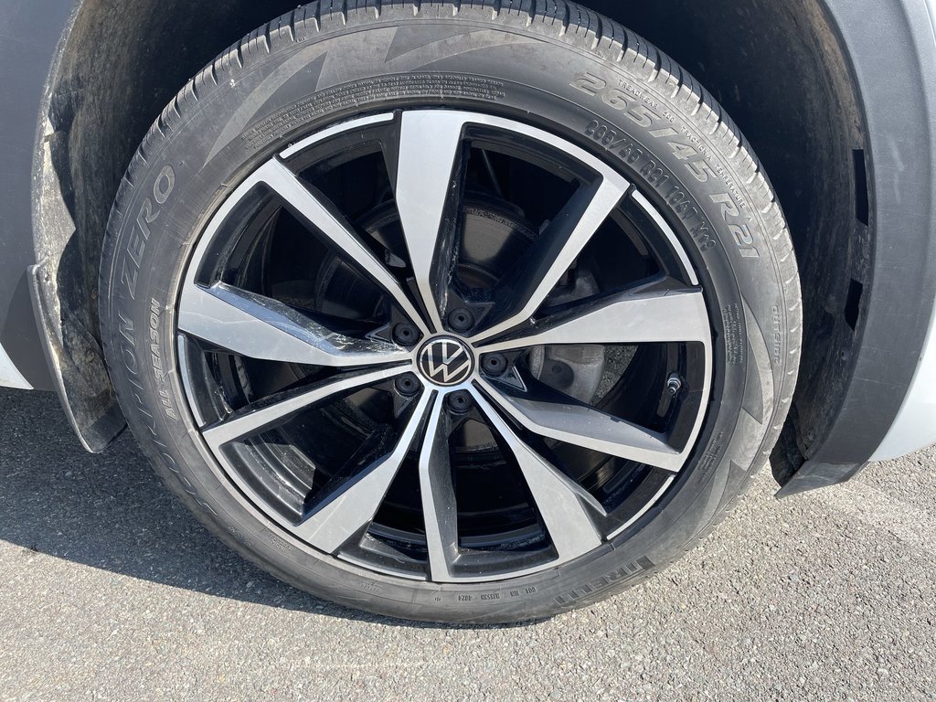 2024 Volkswagen Atlas Cross Sport SEL Premium R-Line|Htd\Cool Lthr|360 Cam|Sunroof in Saint John, New Brunswick - 16 - w1024h768px