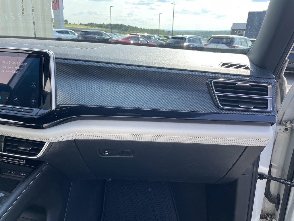 2024 Volkswagen Atlas Cross Sport SEL Premium R-Line|Htd\Cool Lthr|360 Cam|Sunroof in Saint John, New Brunswick - 11 - w1024h768px