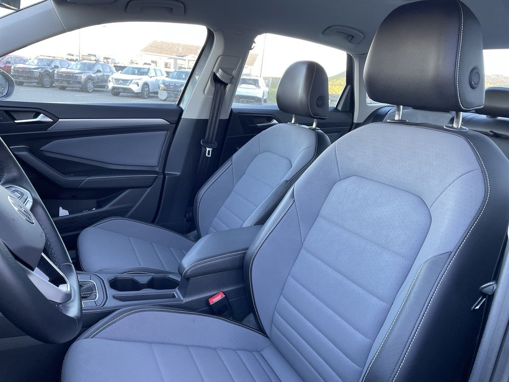 2025 Volkswagen JETTA COMFORTLINE | usb | cam | warranty to 2030 in Saint John, New Brunswick - 17 - w1024h768px