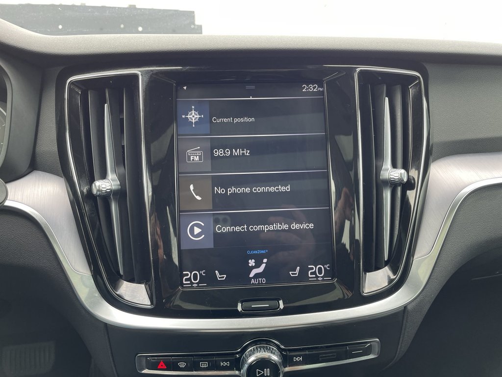 2020 Volvo V60 T6 MOMENTUM | Htd Lthr | Panoramic Roof | USB in Saint John, New Brunswick - 31 - w1024h768px