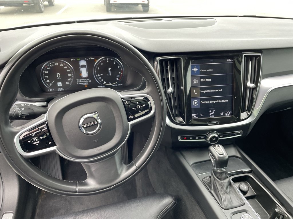 2020 Volvo V60 T6 MOMENTUM | Htd Lthr | Panoramic Roof | USB in Saint John, New Brunswick - 19 - w1024h768px