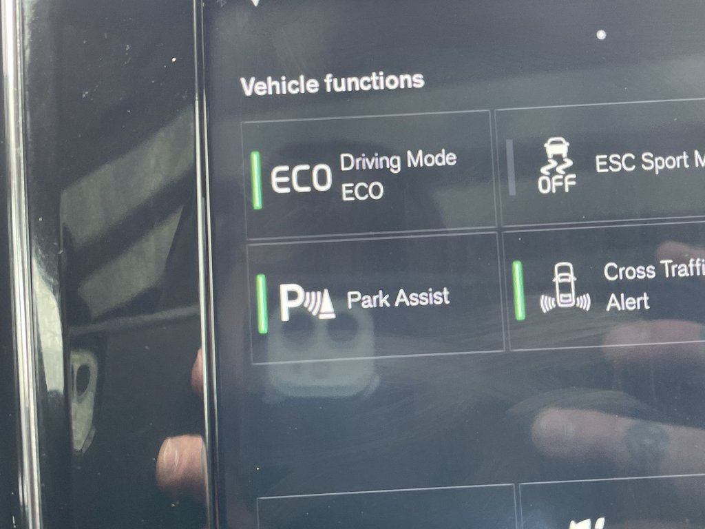 2020 Volvo V60 T6 MOMENTUM | Htd Lthr | Panoramic Roof | USB in Saint John, New Brunswick - 37 - w1024h768px
