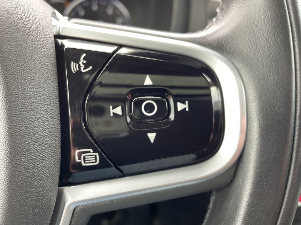 2020 Volvo V60 T6 MOMENTUM | Htd Lthr | Panoramic Roof | USB in Saint John, New Brunswick - 27 - w1024h768px