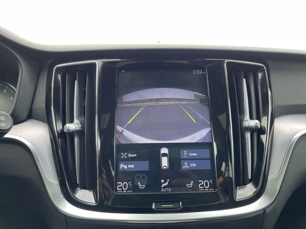 2020 Volvo V60 T6 MOMENTUM | Htd Lthr | Panoramic Roof | USB in Saint John, New Brunswick - 32 - w1024h768px