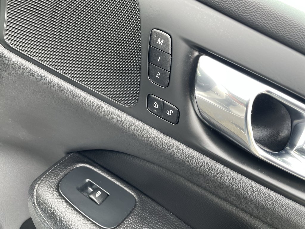2020 Volvo V60 T6 MOMENTUM | Htd Lthr | Panoramic Roof | USB in Saint John, New Brunswick - 52 - w1024h768px