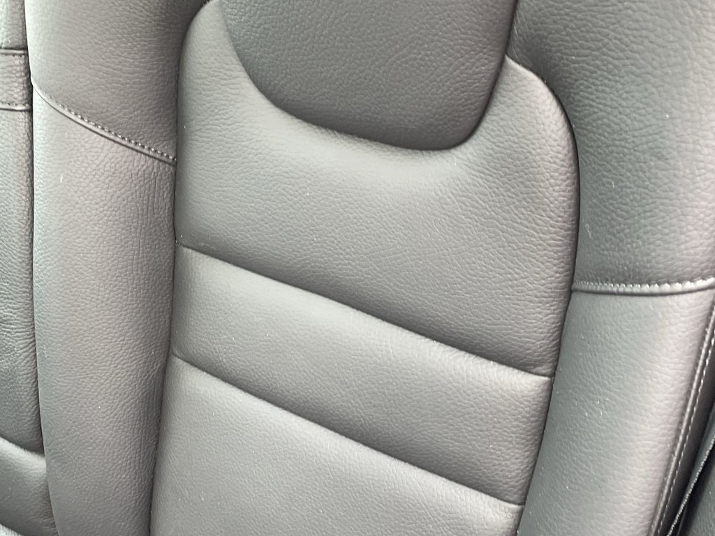 2020 Volvo V60 T6 MOMENTUM | Htd Lthr | Panoramic Roof | USB in Saint John, New Brunswick - 38 - w1024h768px