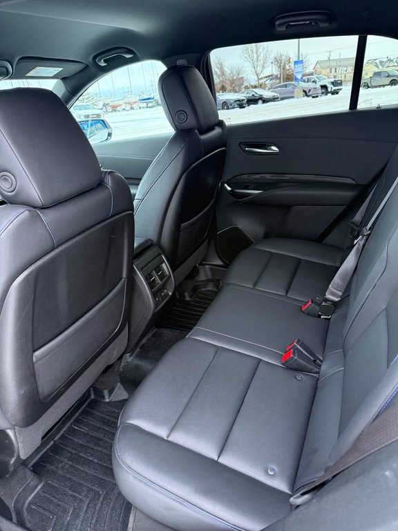 2024 Cadillac XT4 in Bonaventure, Quebec - 10 - w1024h768px