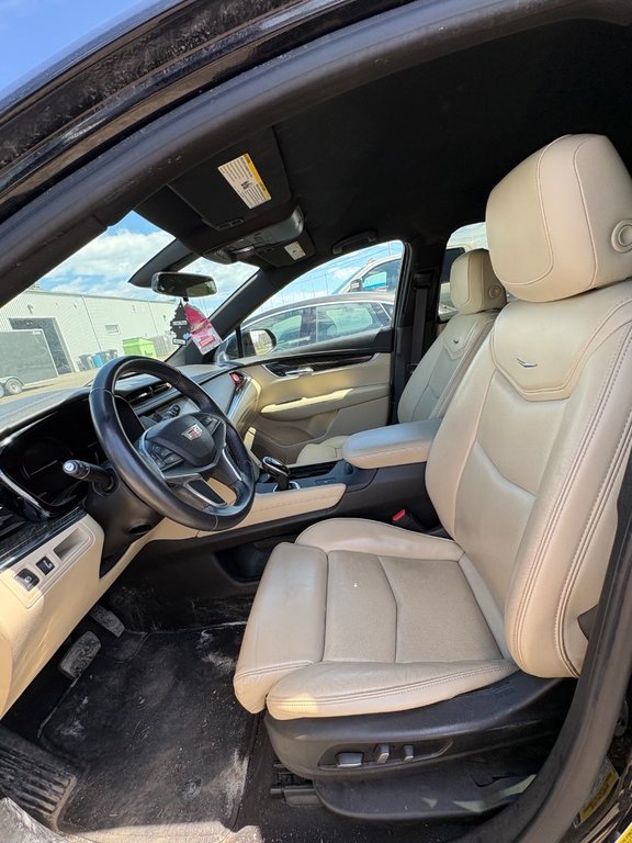 2017 Cadillac XT5 in Bonaventure, Quebec - 7 - w1024h768px
