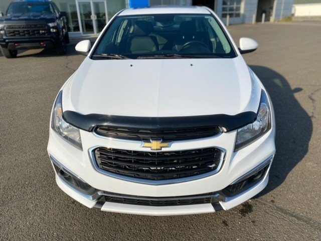 2015 Chevrolet Cruze in Bonaventure, Quebec - 2 - w1024h768px