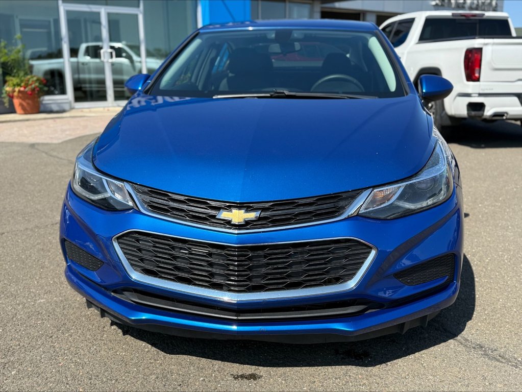 2016 Chevrolet Cruze in Bonaventure, Quebec - 1 - w1024h768px