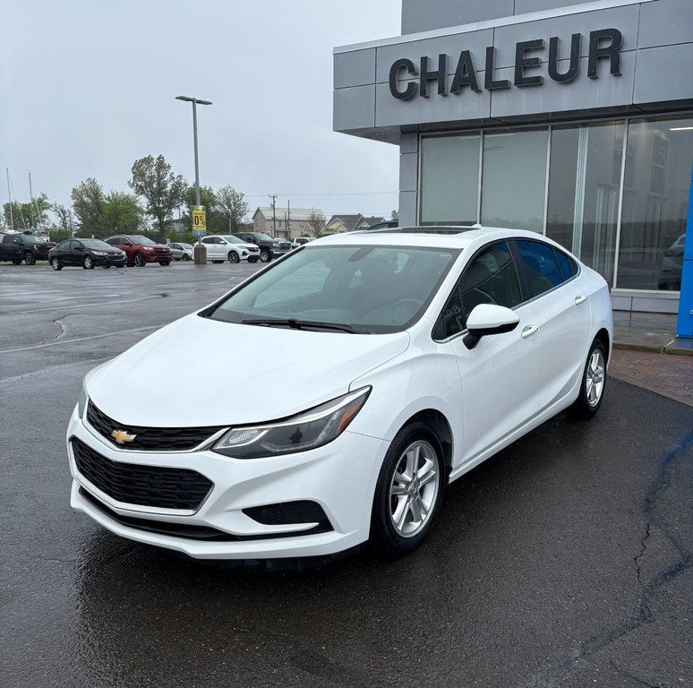 2017 Chevrolet Cruze in Bonaventure, Quebec - 1 - w1024h768px