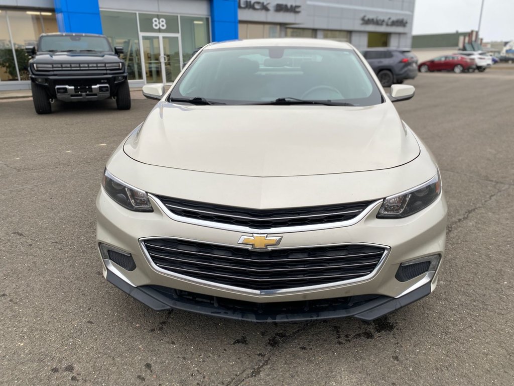 2016 Chevrolet Malibu in Bonaventure, Quebec - 1 - w1024h768px