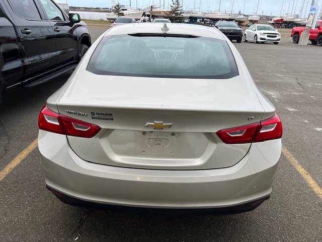 2016 Chevrolet Malibu in Bonaventure, Quebec - 2 - w1024h768px