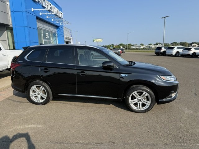 Mitsubishi Outlander PHEV  2022 à Bonaventure, Québec - 3 - w1024h768px