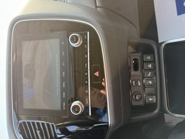 Mitsubishi Outlander PHEV  2022 à Bonaventure, Québec - 9 - w1024h768px