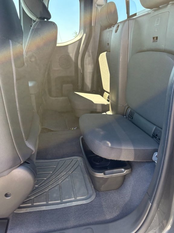 Nissan Frontier  2018 à Bonaventure, Québec - 6 - w1024h768px