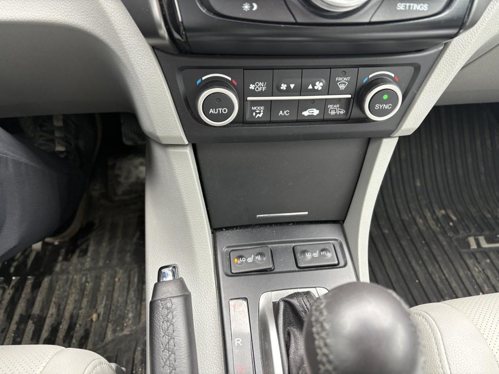 2016 Acura ILX Technology Package ENGINE 2.4 L I 201 HP I 180LB.- FT. OF TORQUE I SUNROOF I LEATHER I MAGS STARTER in Montréal, Quebec - 10 - w1024h768px